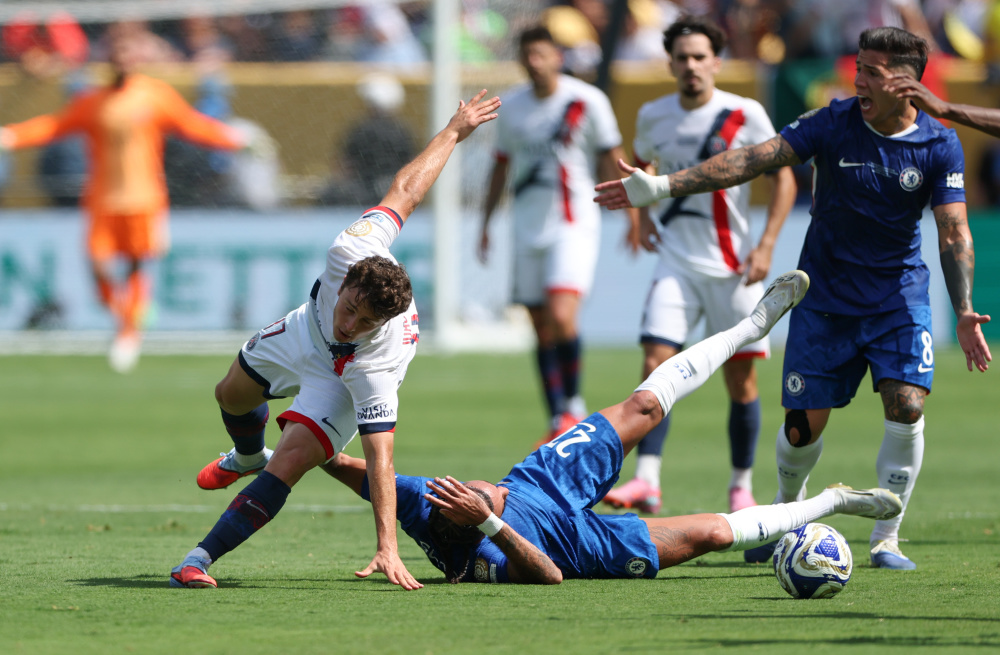 略扰乱对手 略扰乱对手